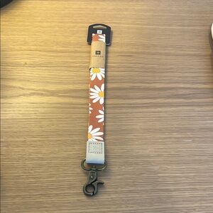 Thread lanyard